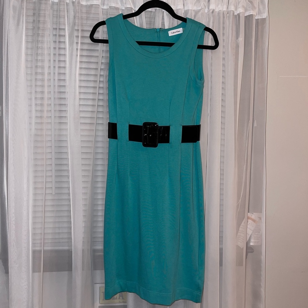 👗 Turquoise / Mint / Seafoam Green Sheath Dress with Black Patent Belt